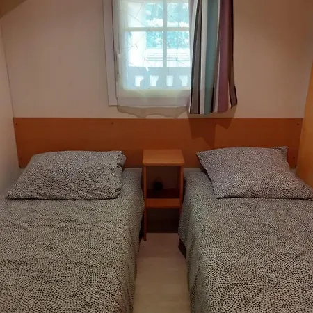 Nyaraló Mh Salaun 202 *